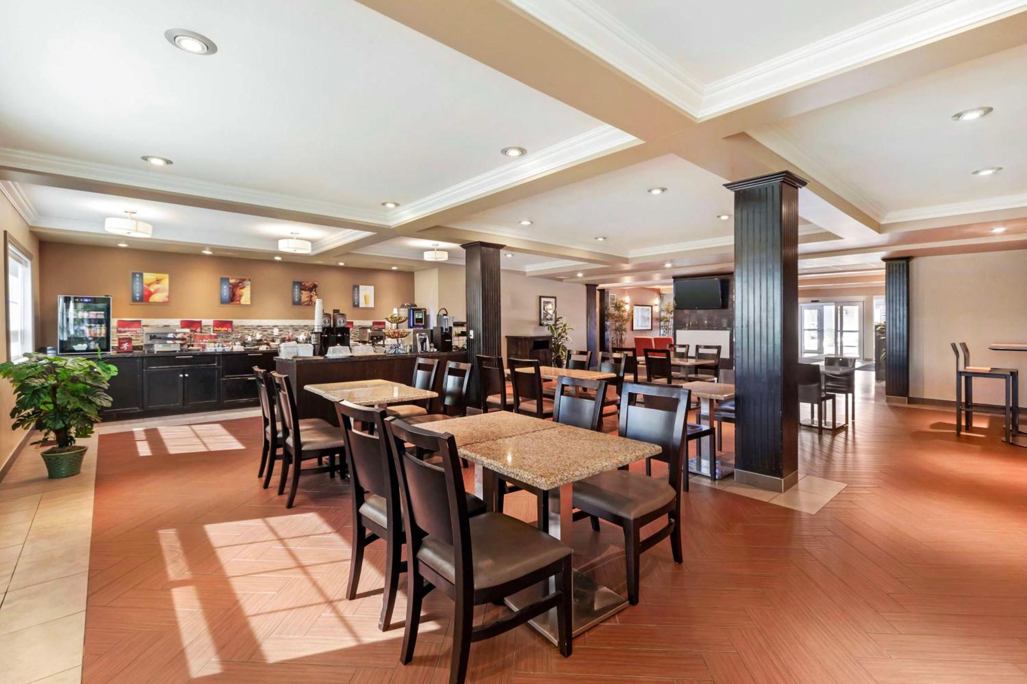 Best Western Plus Peace River Hotel & Suites Ngoại thất bức ảnh
