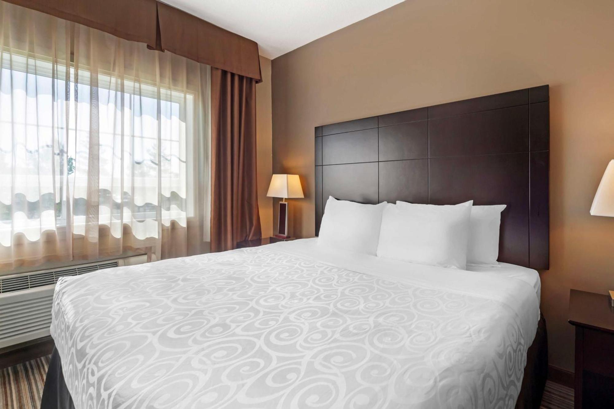 Best Western Plus Peace River Hotel & Suites Ngoại thất bức ảnh