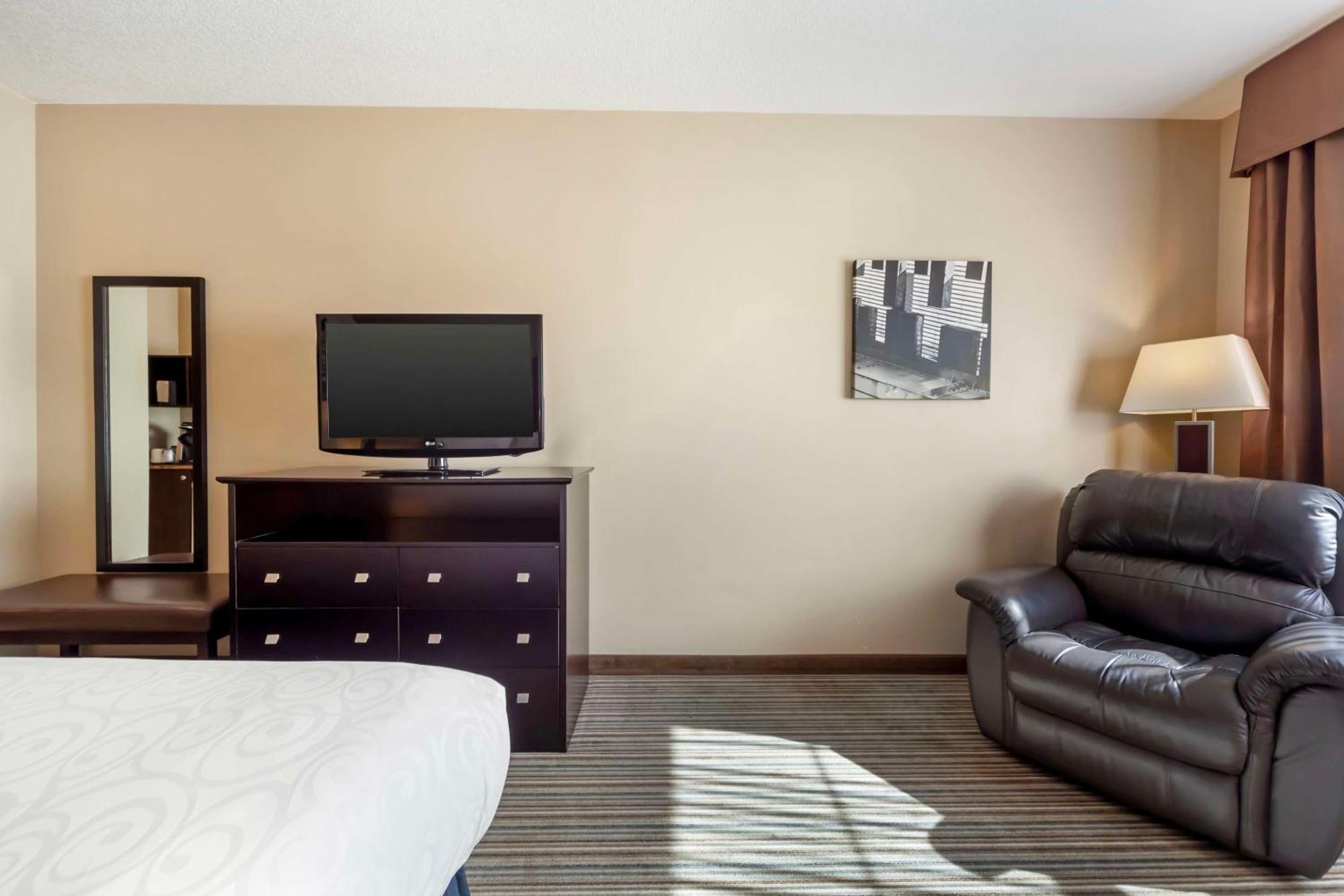 Best Western Plus Peace River Hotel & Suites Ngoại thất bức ảnh