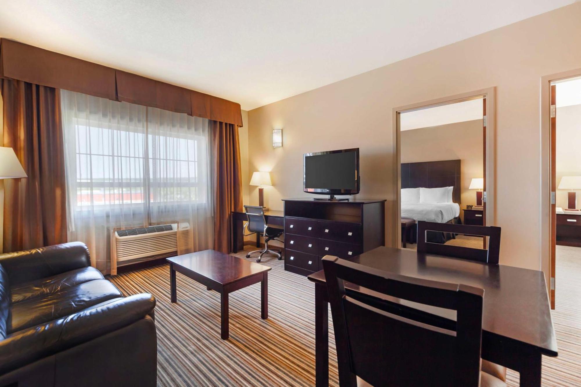 Best Western Plus Peace River Hotel & Suites Ngoại thất bức ảnh